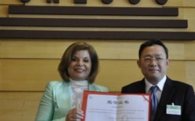 Mehri Madarshahi received an honorary credential from the city of Shenzhen as the international cultural advisor
